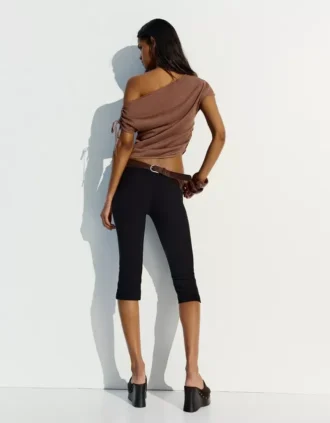 Asymmetrisches T-Shirt – Tops und Bodys