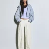 Baggy-Jeans mit niedrigem Bund und Barrel-Print – Hose