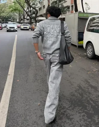 Bestickte Super-Baggy-Jeans
