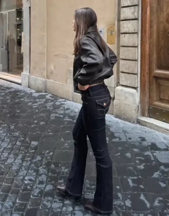 Bootcut-Jeans mit niedriger Leibhöhe und Patten