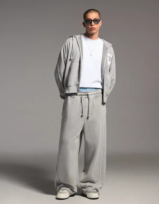 Boxy Fit Sweatshirt mit Reißverschluss und Aufdruck – Sweatshirts und Hoodies Boxy Fit Sweatshirt mit Reißverschluss und Aufdruck – Sweatshirts und Hoodies