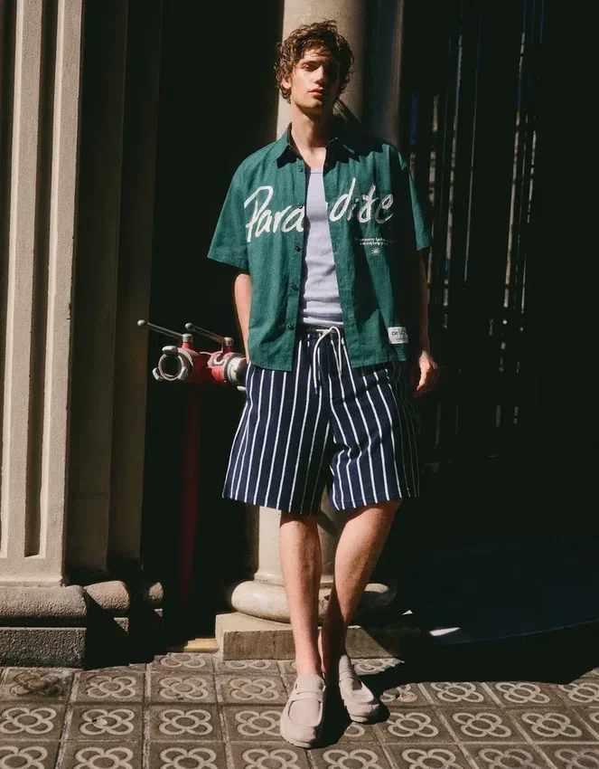 Gestreifte Bermudashorts im Handtuch-Look – Bershka Lovers Gestreifte Bermudashorts im Handtuch-Look – Bershka Lovers