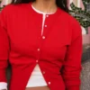 Gestreifte Jacke mit Rundhalsausschnitt und Knöpfen – Pullover und Strickjacken Gestreifte Jacke mit Rundhalsausschnitt und Knöpfen – Pullover und Strickjacken
