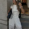 Hose mit tiefem Schritt und Spitze Hose mit tiefem Schritt und Spitze