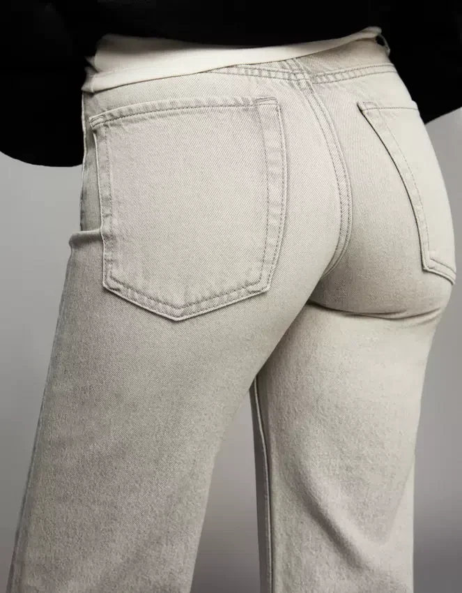 Jeans mit hoher Taille, Straight-Schnitt und Wide Leg – Hose Jeans mit hoher Taille, Straight-Schnitt und Wide Leg – Hose