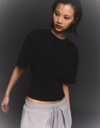 Kurzarm-T-Shirt mit Korsett-Taille