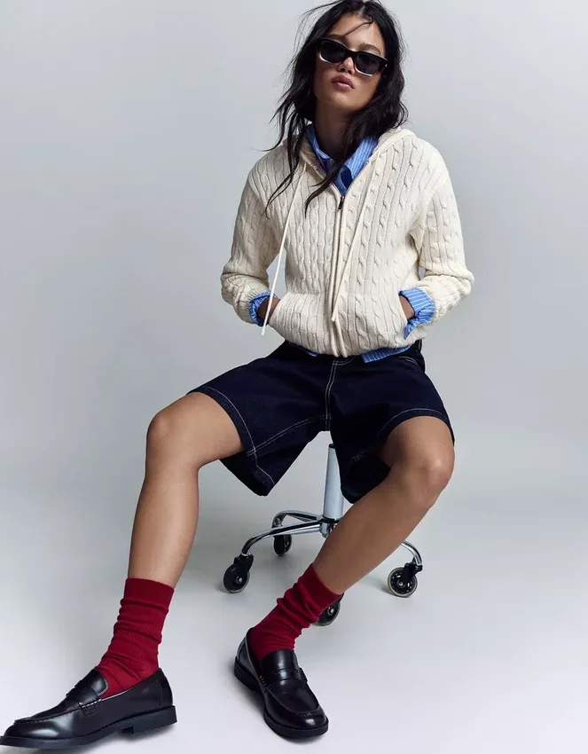 Strickjacke mit Zopfmuster und Reißverschluss – Pullover und Strickjacken Strickjacke mit Zopfmuster und Reißverschluss – Pullover und Strickjacken